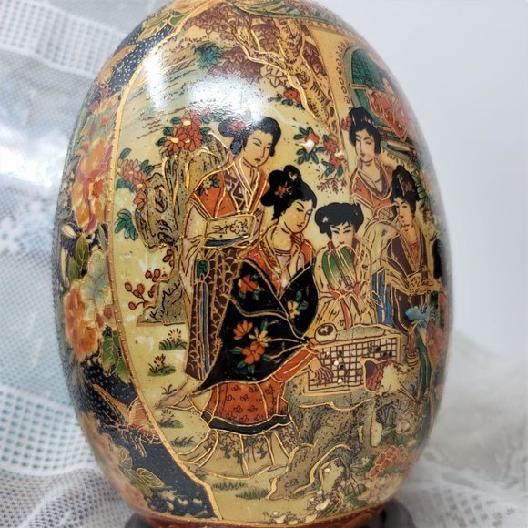 Vintage Accents Royal Satsuma Hand Painted Egg Japanese Geisha